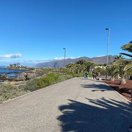 Ocean View, Tenerife Apartment *